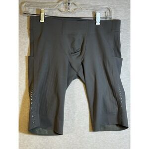 Lululemon Gray Align High-Rise Short with Pockets Shorts Size M